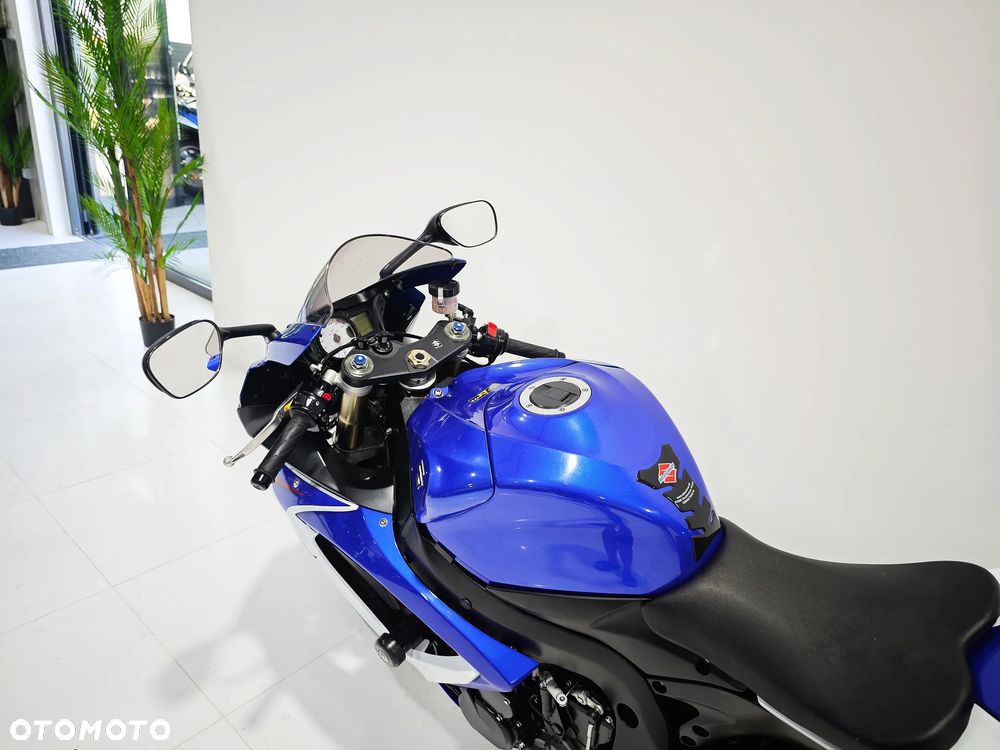 Suzuki GSX-R - 19
