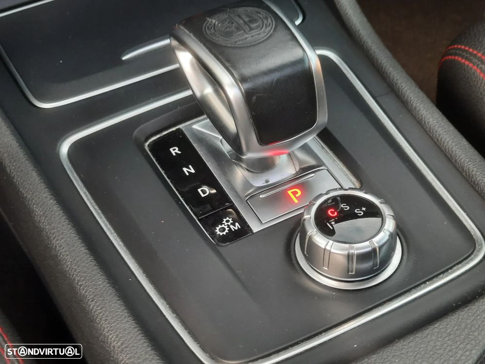 Mercedes-Benz A 45 AMG 4Matic Speedshift 7G-DCT - 9