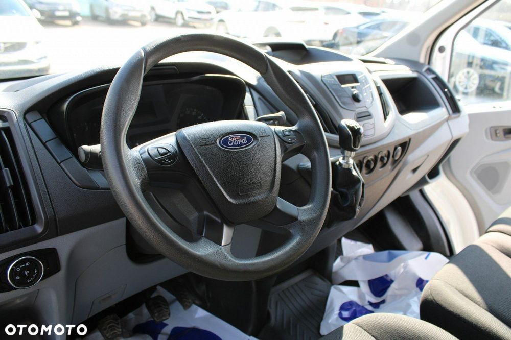 Ford Transit - 18