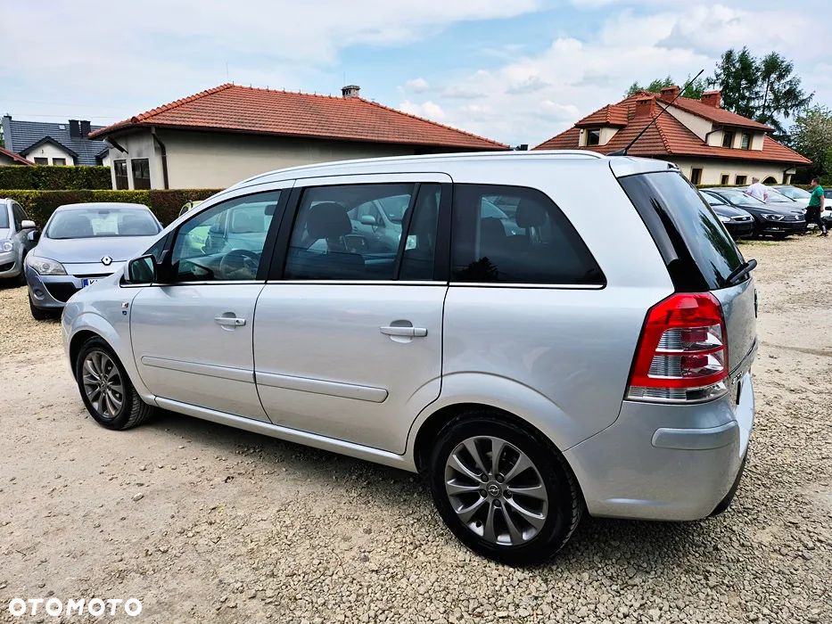 Opel Zafira 1.8 Family Plus - 19