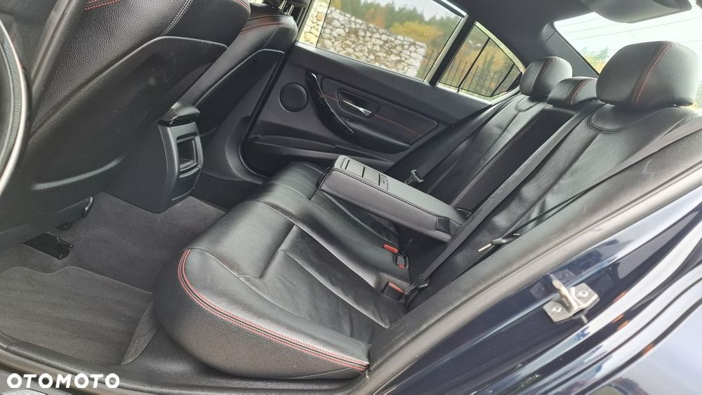 BMW Seria 3 320i Efficient Dynamics Edition Sport Line - 9