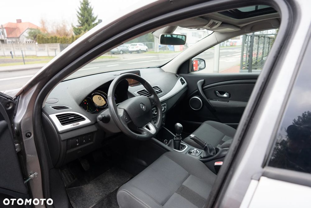 Renault Megane TCe 180 GT - 7