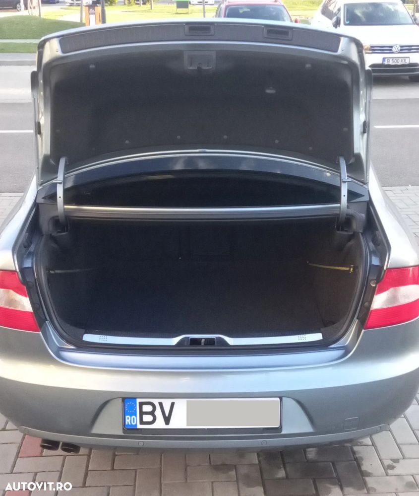 Skoda Superb 1.8 TSI Ambition DSG - 6