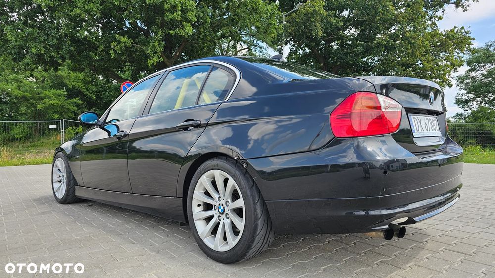 BMW Seria 3 325i - 16