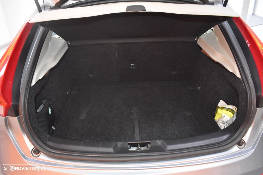 Volvo V40 Cross Country 1.6 D2 Summum - 42