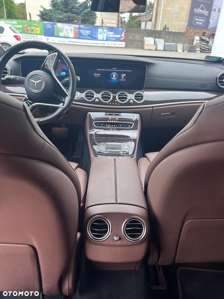 Mercedes-Benz Klasa E 220 d 4-Matic Exclusive - 9
