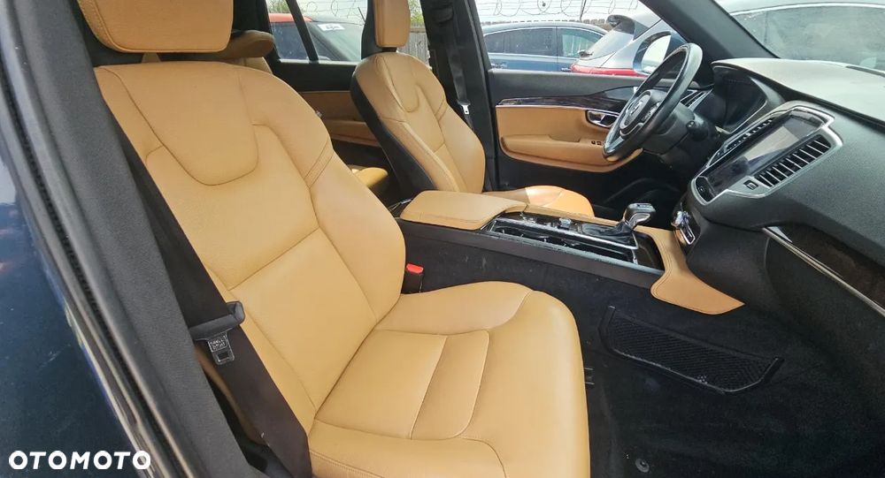 Volvo XC 90 - 13