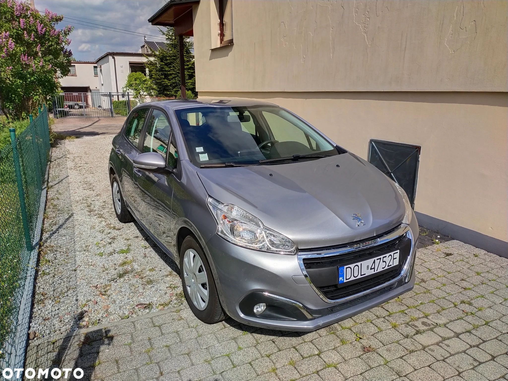 Peugeot 208 1.6 BlueHDi Active - 1