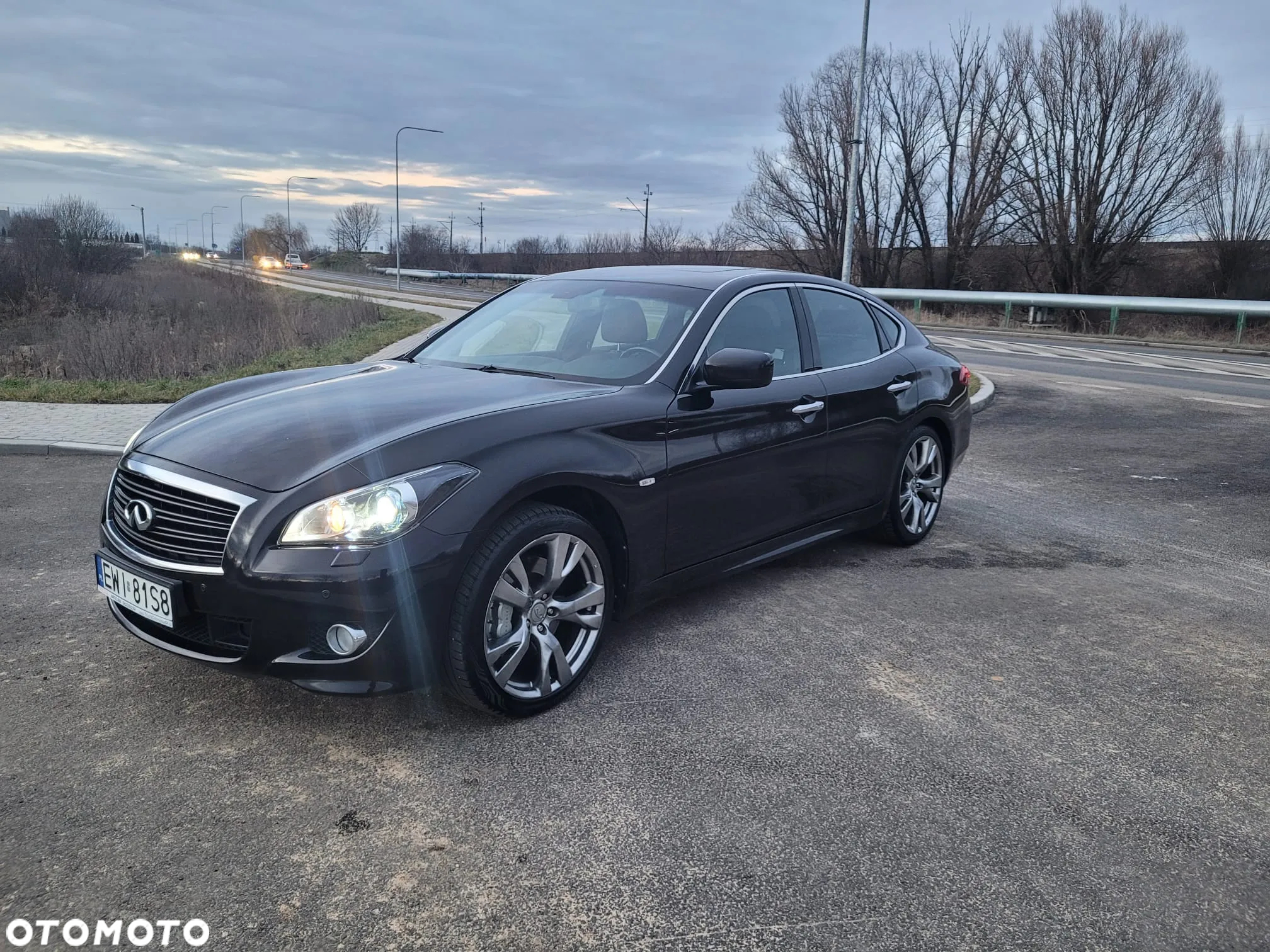 Infiniti M M37 S - 2