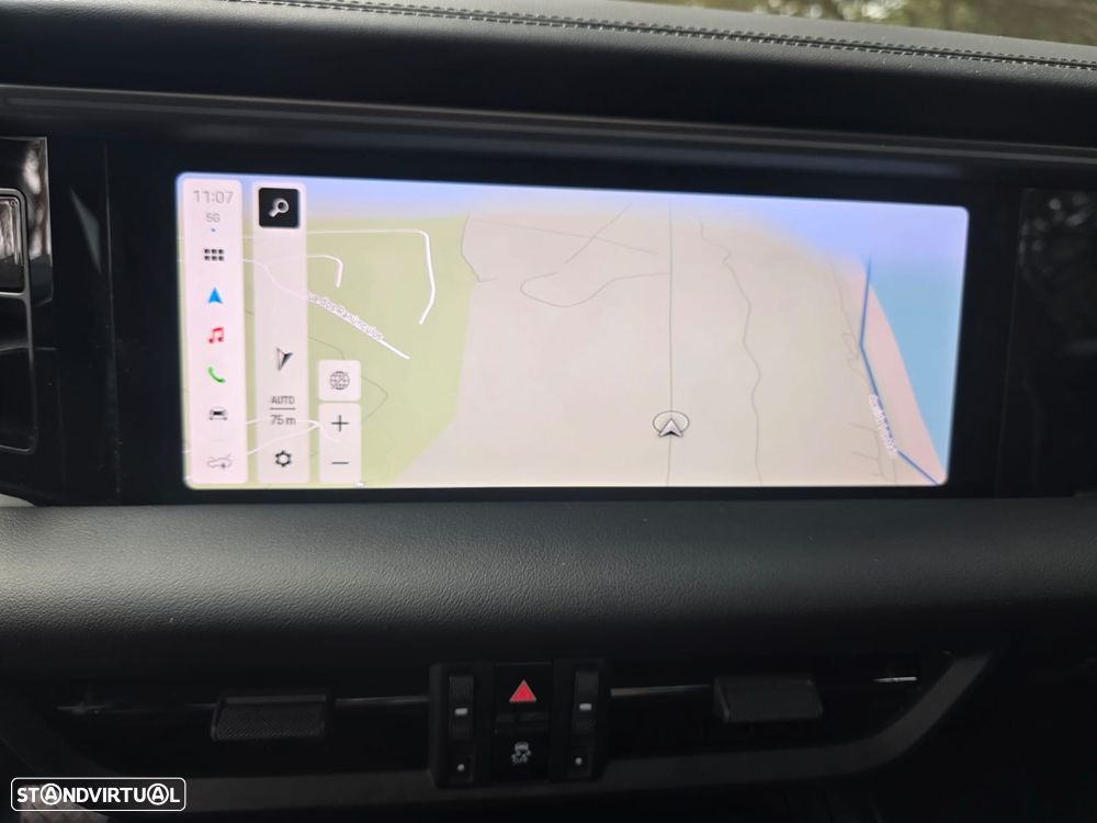 Porsche Macan Electric 4 - 12