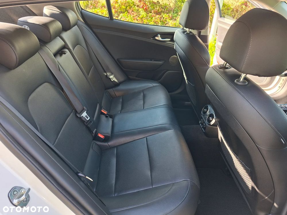 Kia Stinger 2.0 T-GDI L - 20