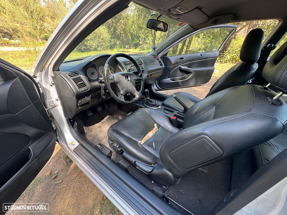 Honda Civic 1.7 ES - 8