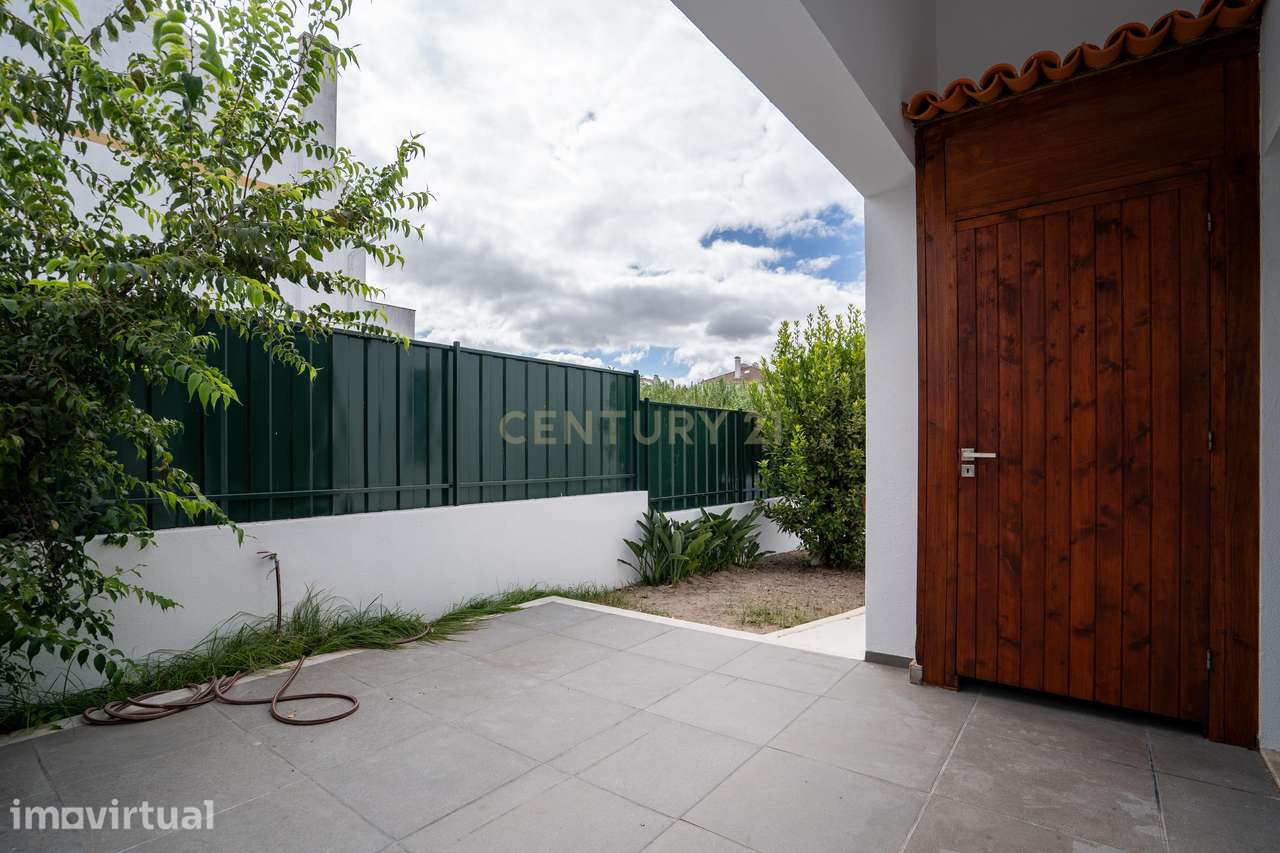 Moradia T2 em Alcochete com piscina. - Grande imagem: 2/37