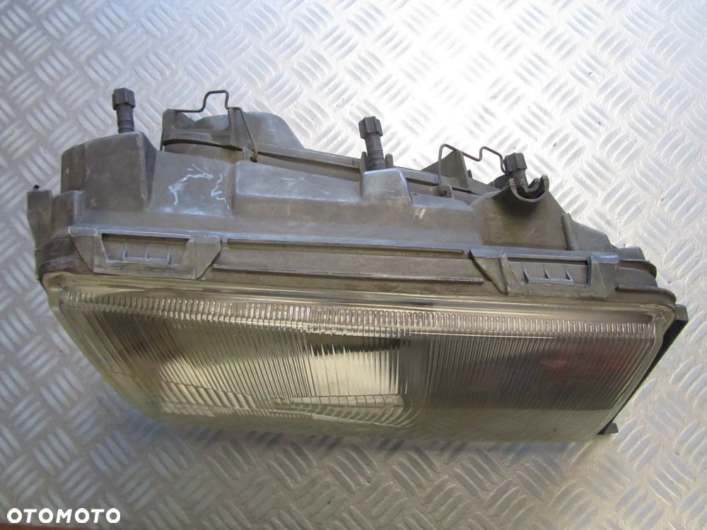lampa 1248209661 - 2