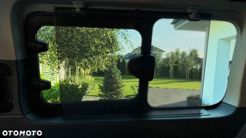 Ford Tourneo Custom - 25