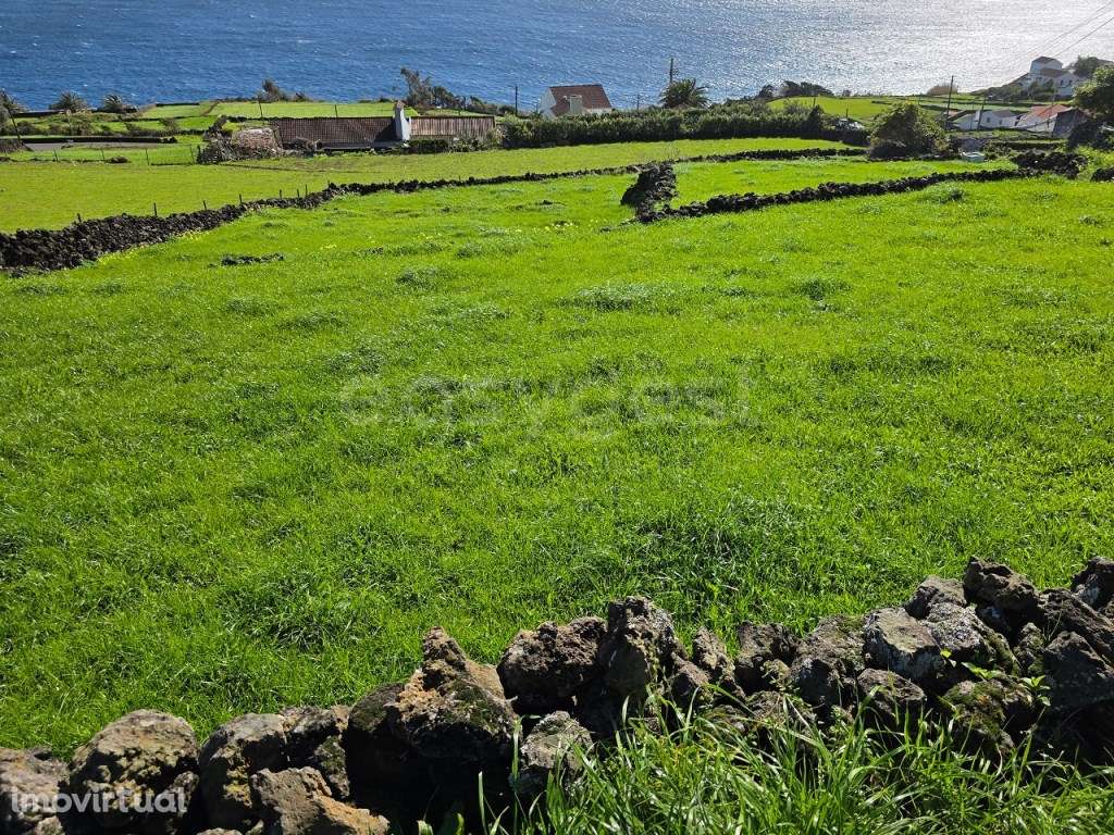 Terreno para Construção com vista mar nas Ribeiras, Lajes do Pico - Grande imagem: 3/10