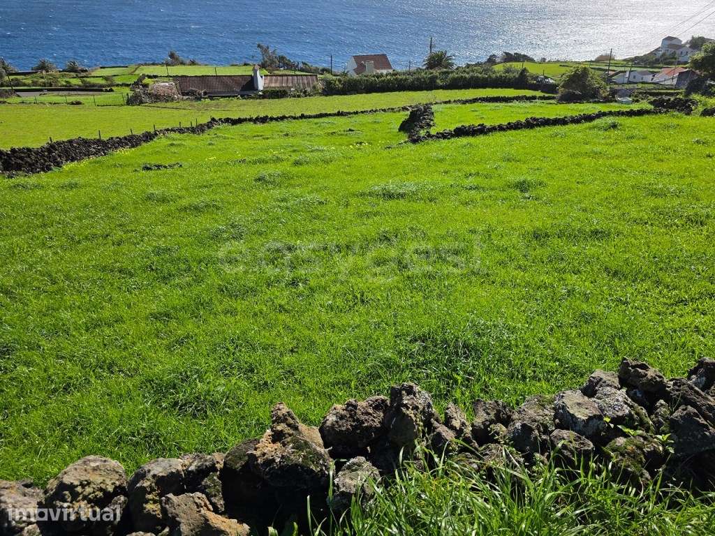 Terreno para Construção com vista mar nas Ribeiras, Lajes do Pico - Grande imagem: 3/10