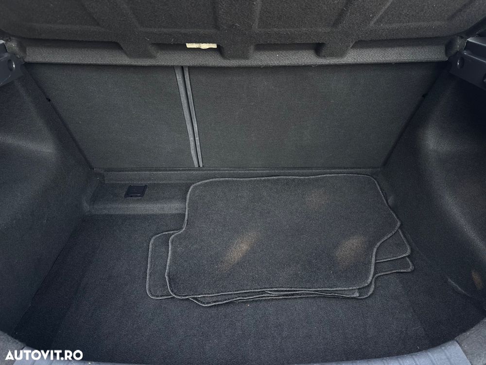 Hyundai i30 1.4 blue Comfort - 12