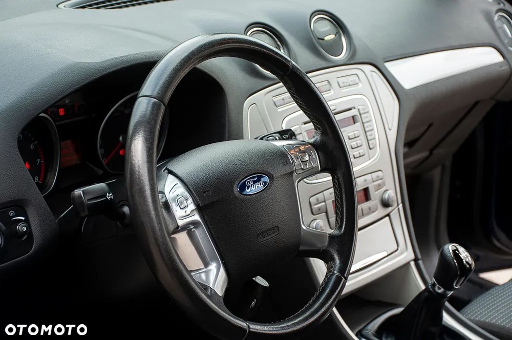 Ford Mondeo 2.0 Champions Edition - 34
