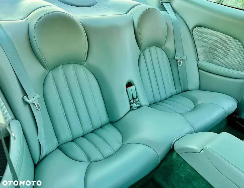 Jaguar XK8 Coupe - 27