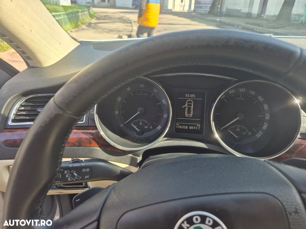 Skoda Superb 2.0 TSI Elegance DSG - 16