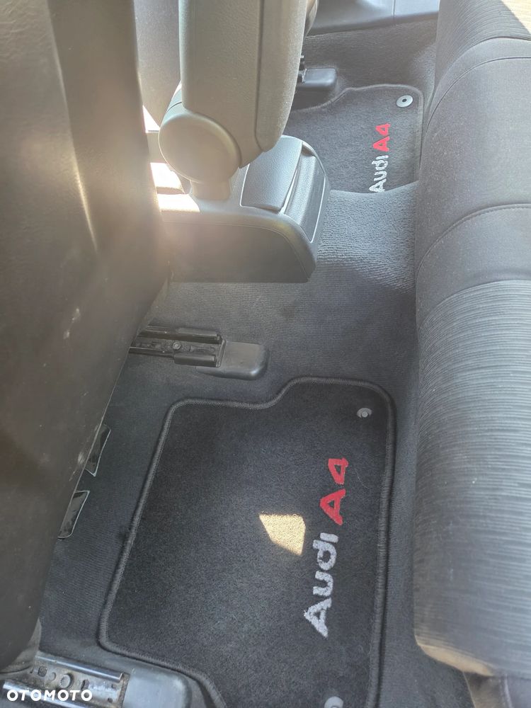 Audi A4 Limousine 2.0 TDI - 12