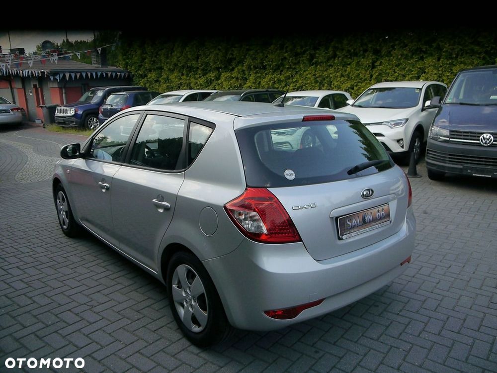 Kia Ceed 1.4 Comfort - 10
