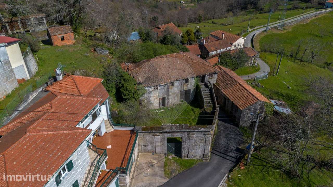 Moradia T4 para venda - Grande imagem: 2/23