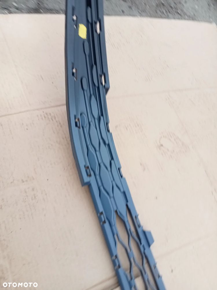 kratka zderzaka przód górna transporter t7 7t0853678b - 9