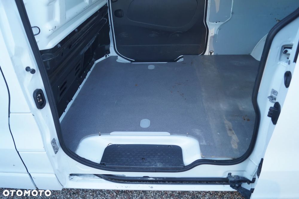Opel Vivaro - 21