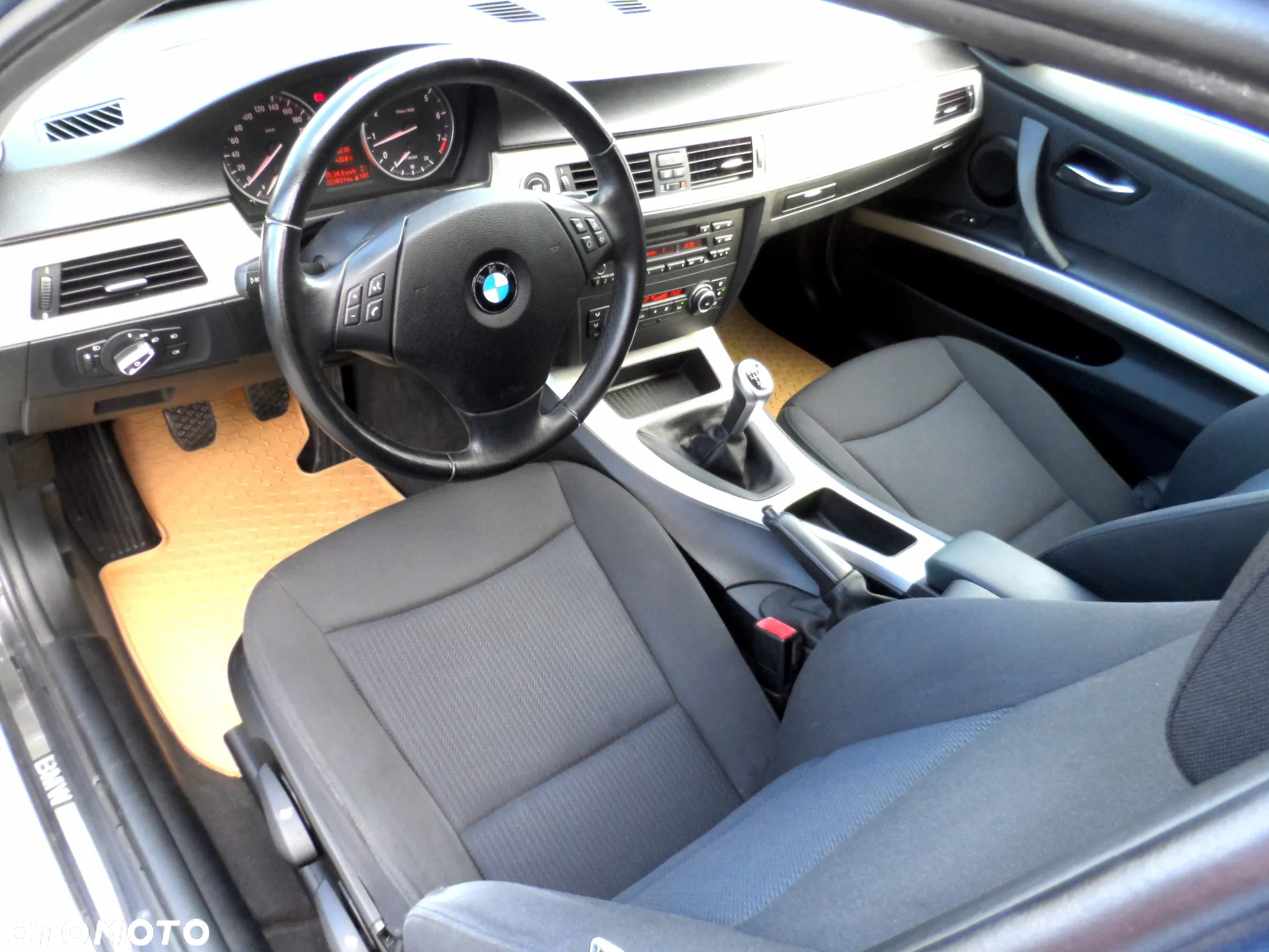 BMW Seria 3 325i Touring Edition Lifestyle - 12
