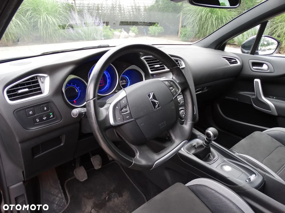 Citroën DS4 PureTech 130 Stop&Start SoChic - 29