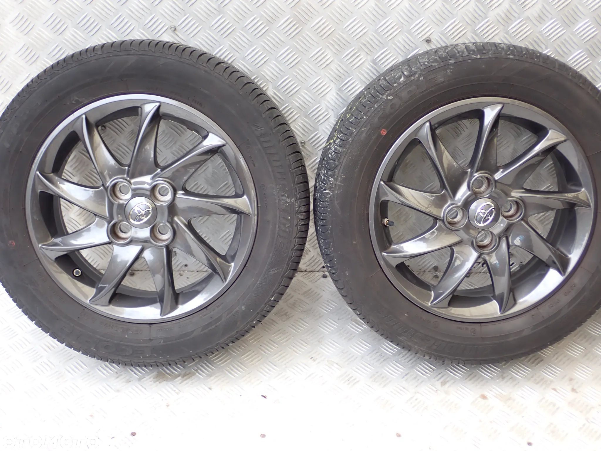 KOŁA FELGI ALUMINIOWE TOYOTA  5JX15 ET 39 4X100 PZ406-B067B Z OPONAMI ZIMA 175/65/15 1950 ZŁ - 3