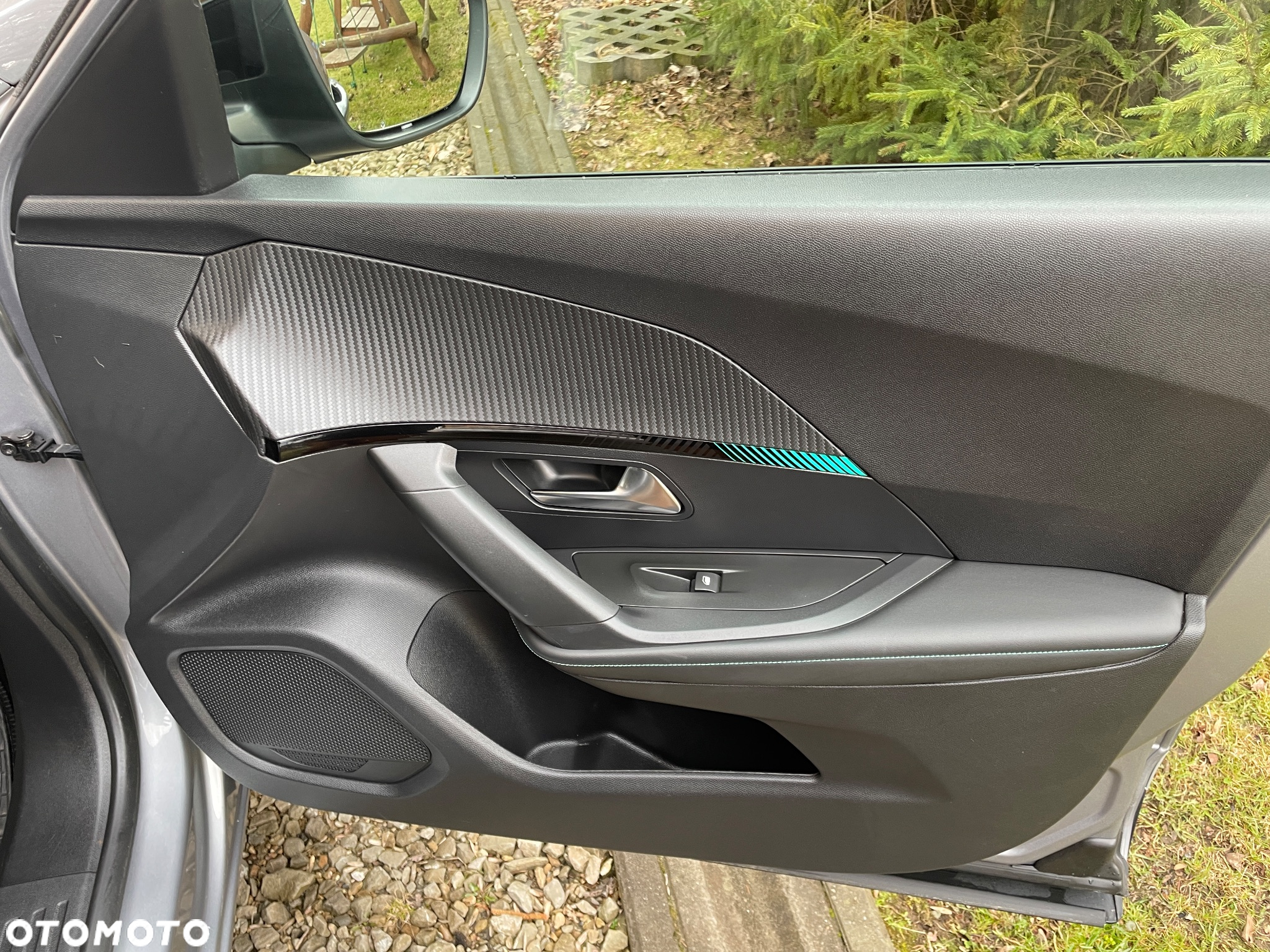 Peugeot 2008 1.2 PureTech Allure Pack S&S EAT8 - 11