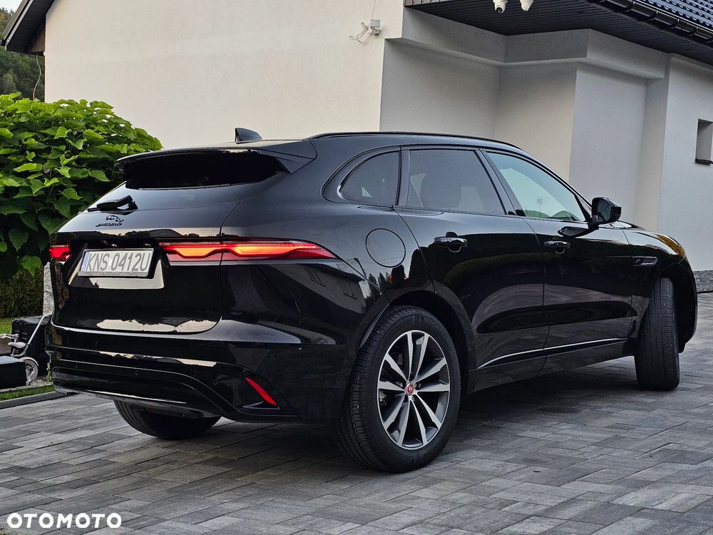 Jaguar F-Pace P250 AWD R-Dynamic S - 26