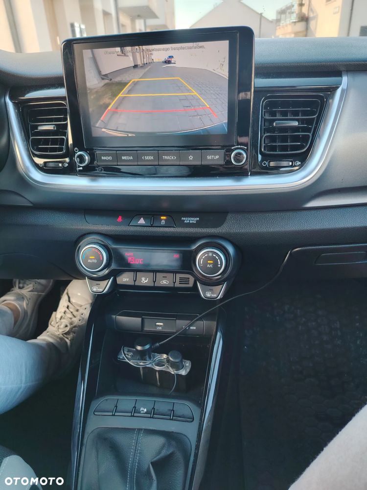 Kia Stonic 1.2 L - 11