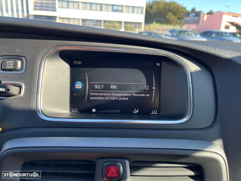 Volvo V40 2.0 D3 Momentum - 33
