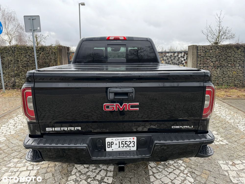 GMC Sierra - 16
