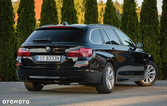 BMW Seria 5 525d - 12