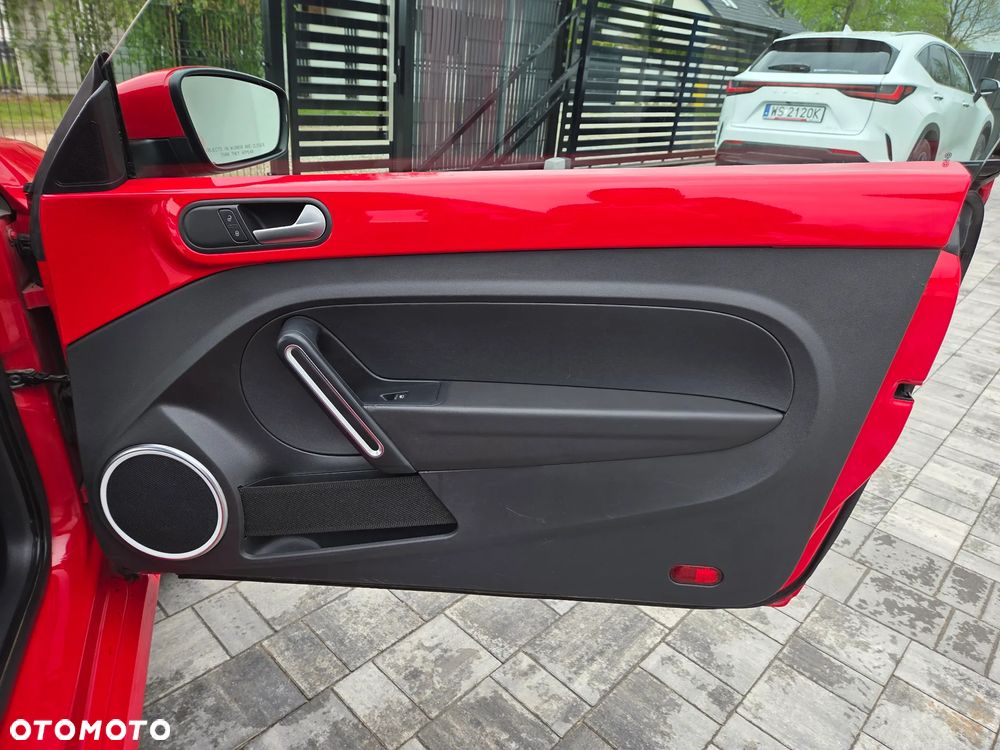 Volkswagen New Beetle - 23