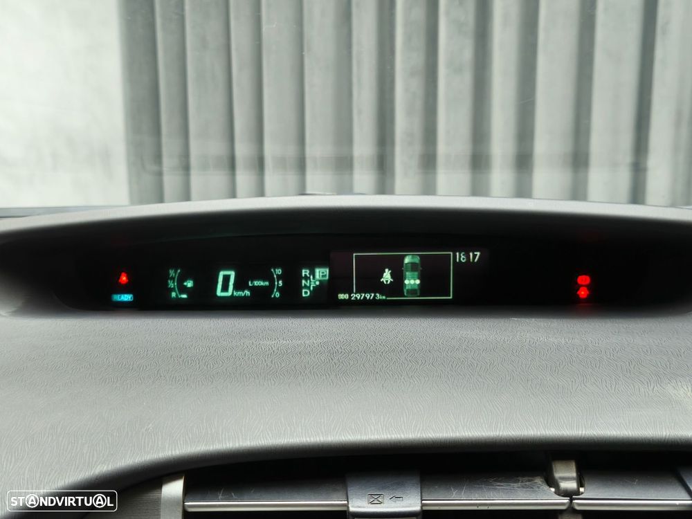 Toyota Prius 1.8 Plug-In Luxury+Pele - 11