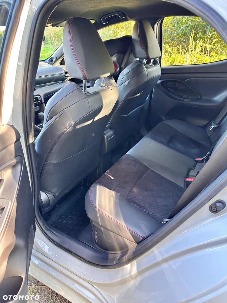 Toyota Yaris - 8