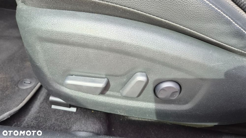 Kia Ceed 1.6 CRDi Vision - 14