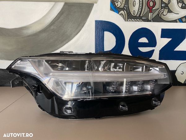 Far Dreapta Full Led Volvo XC90 2022 32342483 - 1