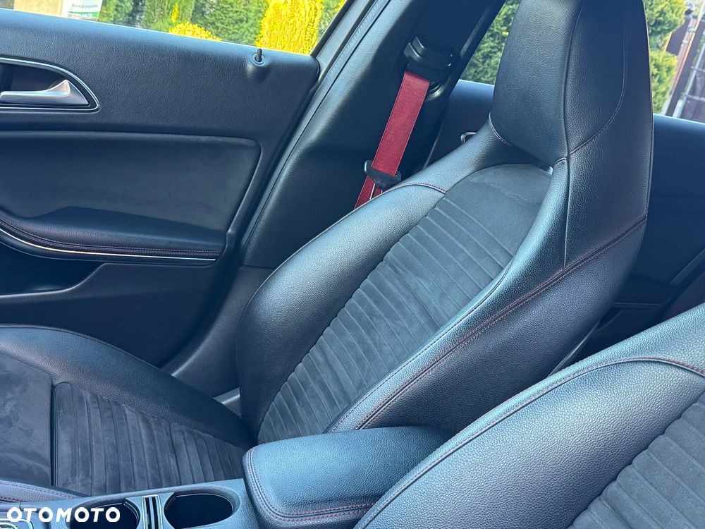 Mercedes-Benz Klasa A AMG 45 4-Matic - 14