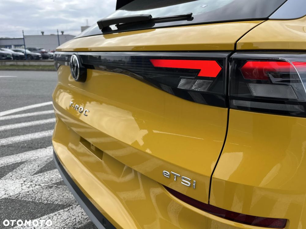 Volkswagen T-Roc 1.5 eTSI Trend DSG - 24