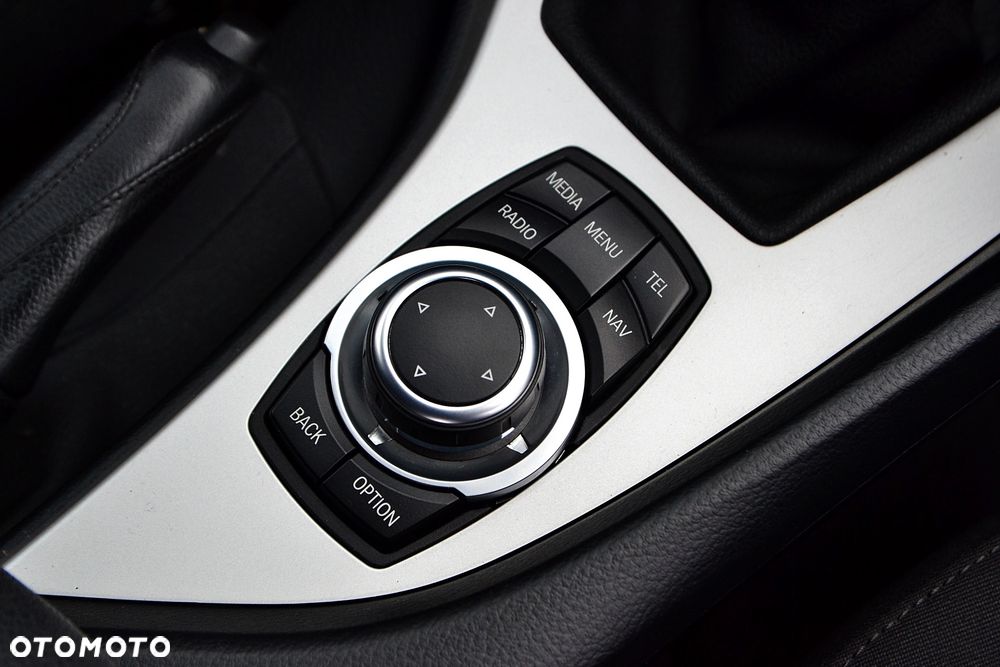 BMW X1 sDrive18d xLine - 26