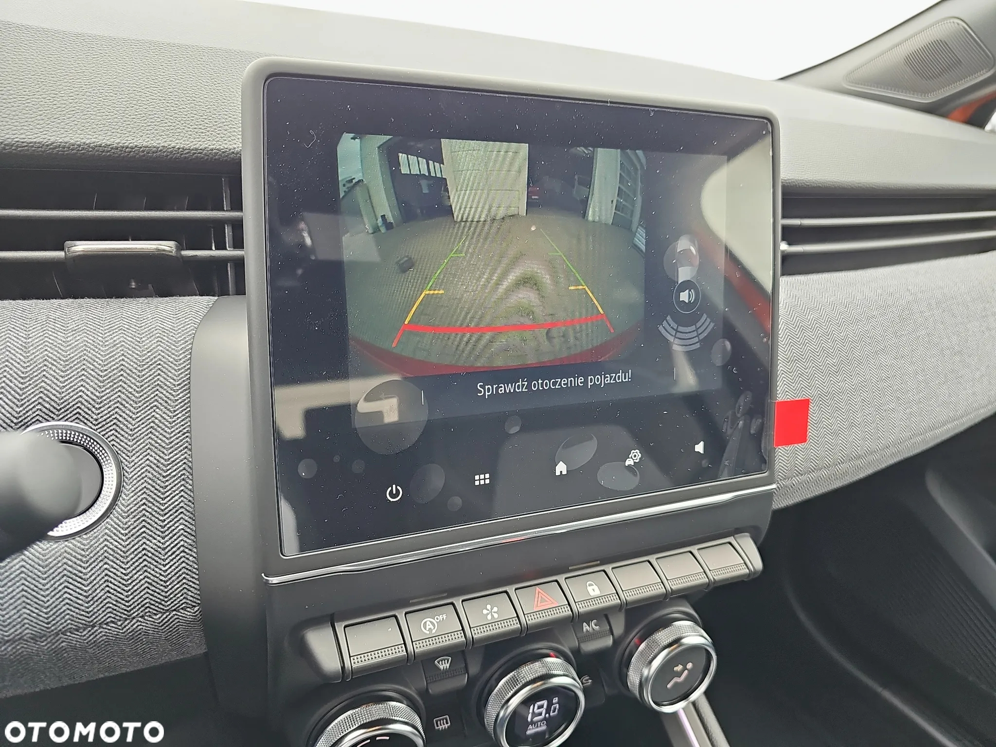 Renault Clio 1.0 TCe Techno - 20
