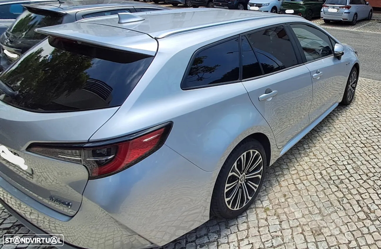 Toyota Corolla Touring Sports 1.8 Hybrid Comfort+P.Sport - 4