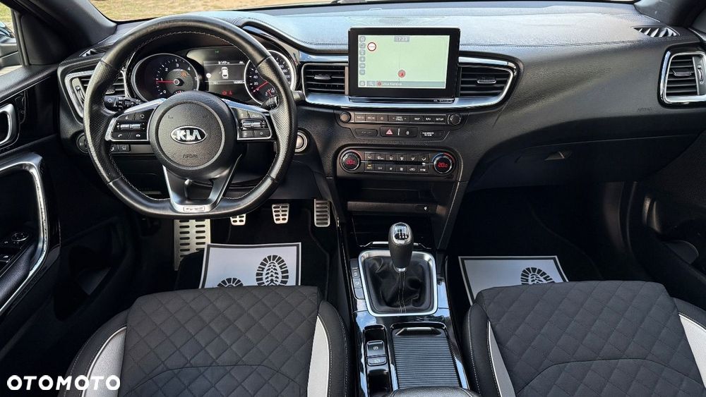 Kia ProCeed - 18